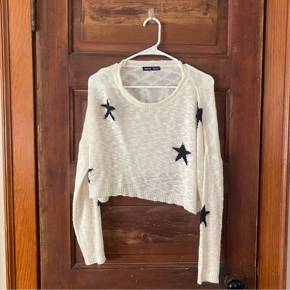 SHEIN White and Black Star Patterned Sweatshirt - Picture 3 of 7